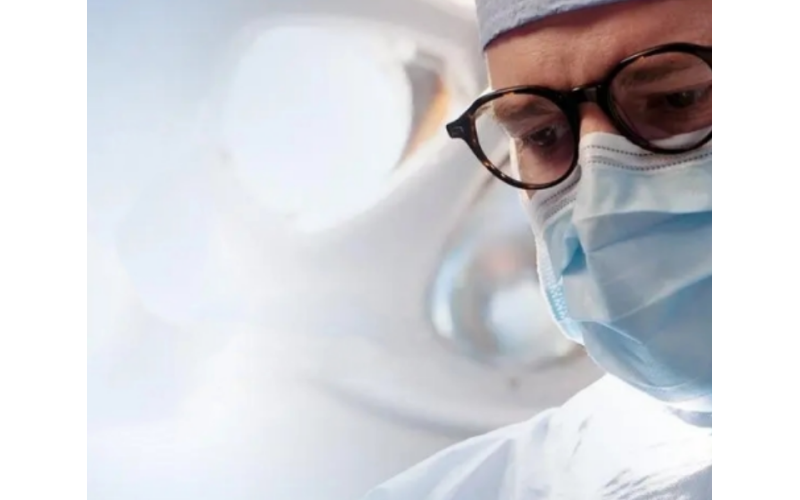 西安三類醫(yī)療器械經(jīng)營許可證申請需要提交哪些材料？